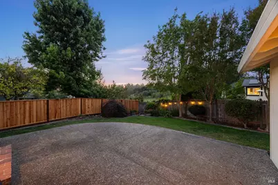 2507 Rolling Hill Drive, Santa Rosa, CA 95404 - Photo 18