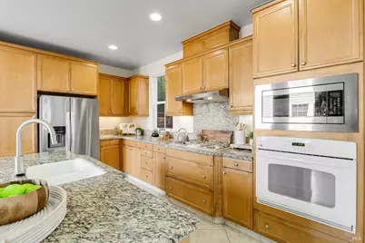 438 E Poplar Street, Vallejo, CA 94592 - Photo 18
