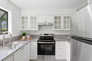 900 Southampton Rd, Benicia, CA 94510 - Photo 8