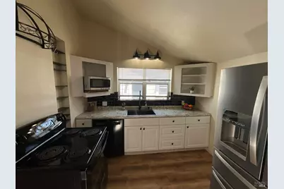138 W 6th Street, Santa Rosa, CA 95401 - Photo 12