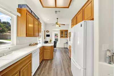 401 Marvin Gardens Drive, Vacaville, CA 95687 - Photo 30
