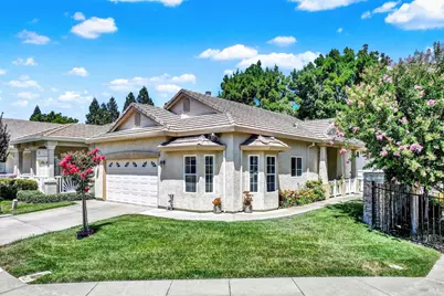 401 Marvin Gardens Drive, Vacaville, CA 95687 - Photo 2