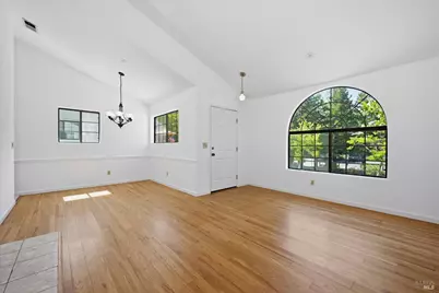 127 Golden Gate Circle, Napa, CA 94558 - Photo 2