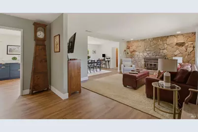 3294 Vichy Avenue, Napa, CA 94558 - Photo 2