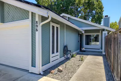 896 Meadowhawk Drive, Vacaville, CA 95687 - Photo 4