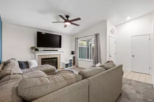 896 Meadowhawk Dr, Vacaville, CA 95687 - Photo 8
