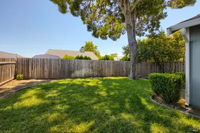 896 Meadowhawk Drive, Vacaville, CA 95687 - Photo 36