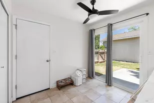 896 Meadowhawk Dr, Vacaville, CA 95687 - Photo 16