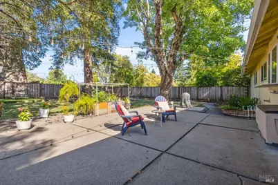 2216 Fremont Drive, Santa Rosa, CA 95409 - Photo 24