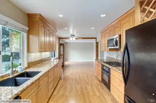 771 Joni Ct, Windsor, CA 95492 - Photo 8