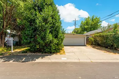 341 Grape Street, Vacaville, CA 95688 - Photo 2
