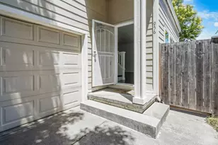 956 Kingwood St, Santa Rosa, CA 95401 - Photo 2