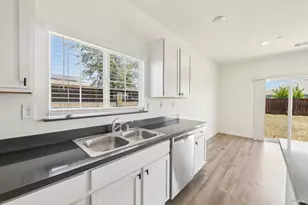 635 Honey Bee Rd, Dixon, CA 95620 - Photo 12