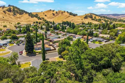 1145 Creekside Drive, Vacaville, CA 95687 - Photo 30
