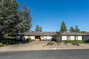 916 Fairway Ave, Ukiah, CA 95482 - Photo 2