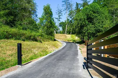 573 Wagnon Road, Sebastopol, CA 95472 - Photo 2