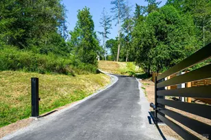 573 Wagnon Rd, Sebastopol, CA 95472 - Photo 2