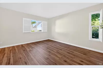 2757 Lakeview Drive, Santa Rosa, CA 95405 - Photo 16