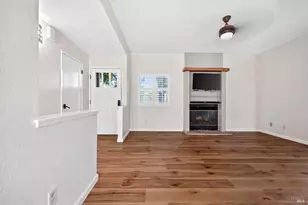2757 Lakeview Dr, Santa Rosa, CA 95405 - Photo 8