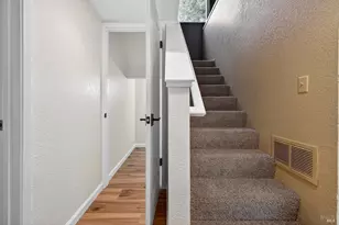 2757 Lakeview Dr, Santa Rosa, CA 95405 - Photo 14