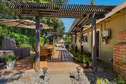 1076 Stonybrook Drive, Napa, CA 94558 - Photo 32