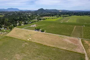 835 Dry Creek Rd, Healdsburg, CA 95448 - Photo 1