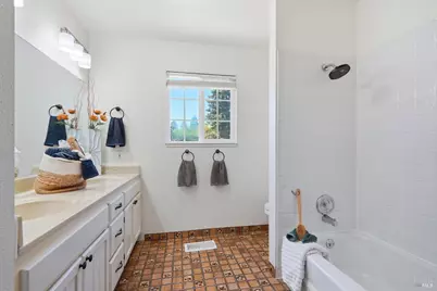 397 W Railroad Avenue, Cotati, CA 94931 - Photo 34