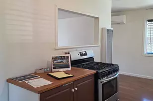 881 Windsor St, Napa, CA 94558 - Photo 6