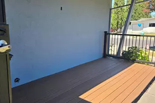 881 Windsor St, Napa, CA 94558 - Photo 2