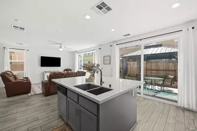 824 Tulip Street, Vacaville, CA 95687 - Photo 14