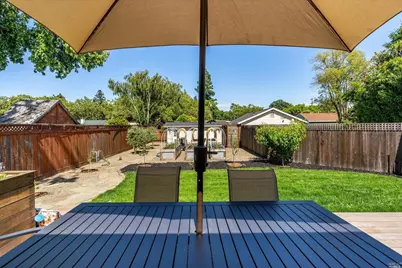 230 S Hartson Street, Napa, CA 94559 - Photo 26