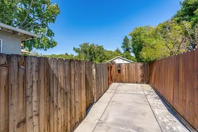 230 S Hartson Street, Napa, CA 94559 - Photo 32