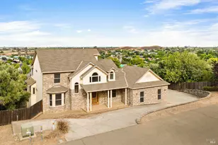 2136 Vineyard Hills Ct, Vacaville, CA 95688 - Photo 6