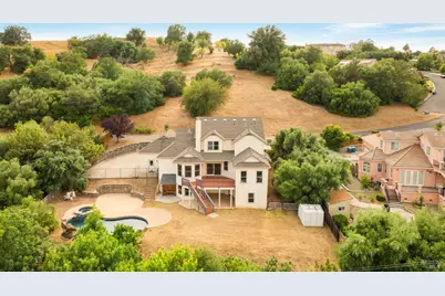 2136 Vineyard Hills Court, Vacaville, CA 95688 - Photo 88