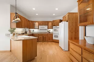 2136 Vineyard Hills Ct, Vacaville, CA 95688 - Photo 18