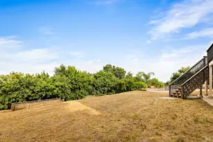 2136 Vineyard Hills Ct, Vacaville, CA 95688 - Photo 76