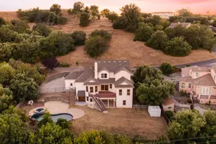 2136 Vineyard Hills Ct, Vacaville, CA 95688 - Photo 4