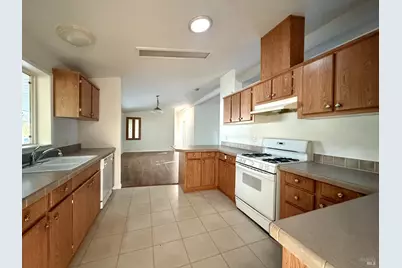 57 Yosemite Road, San Rafael, CA 94903 - Photo 4