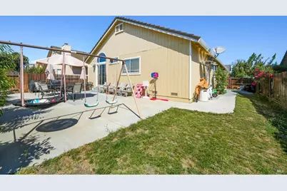 939 E Atlantic Avenue, Fairfield, CA 94533 - Photo 32