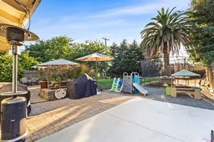 613 N Adams St, Dixon, CA 95620 - Photo 30