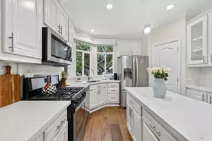 32 Springhill Ct, Santa Rosa, CA 95409 - Photo 10