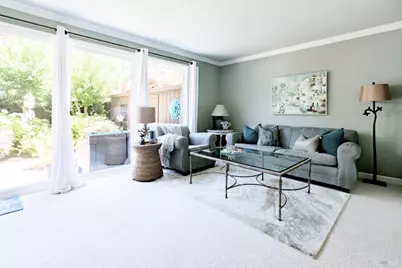 112 Surrey Lane, San Rafael, CA 94903 - Photo 2