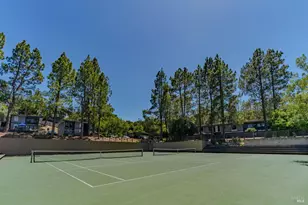 112 Surrey Ln, San Rafael, CA 94903 - Photo 26