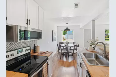 47 Plumas Circle, Novato, CA 94947 - Photo 12