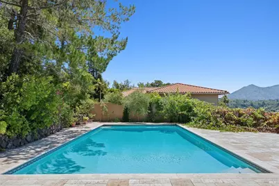 349 Fairhills Drive, San Rafael, CA 94901 - Photo 4