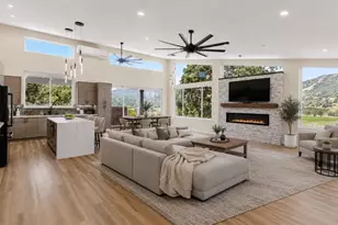 868 Sanel Dr, Ukiah, CA 95482 - Photo 2
