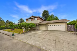 6262 Lee Ann Dr, Eureka, CA 95503 - Photo 2