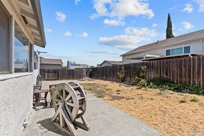 2016 Davis Drive, Fairfield, CA 94533 - Photo 10