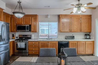 348 Samantha Place, Vacaville, CA 95687 - Photo 8