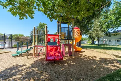36 Lassen Lane, Novato, CA 94947 - Photo 18